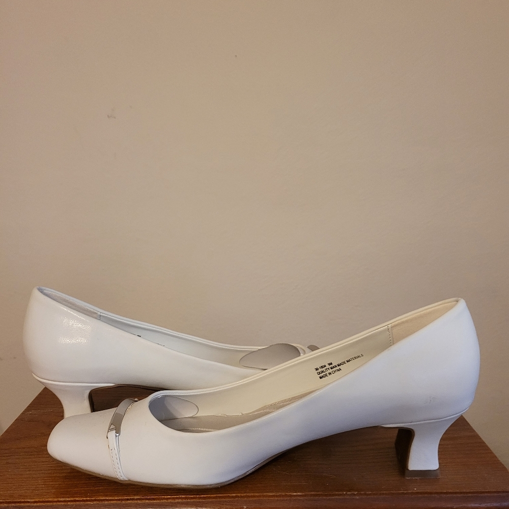 Kitten Heal Ladies Shoe